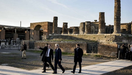 Pompei, orgoglio italiano. La Casa dei Vettii riapre, con tanto di “tribuna politica” Pompei, orgoglio italiano. La Casa dei Vettii riapre, con tanto di “tribuna politica”