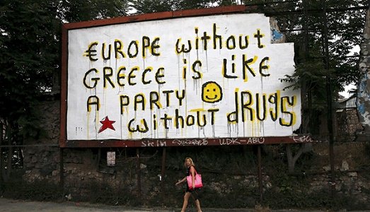E ora la Grecia dovrà cambiare muri. Dopo la street art per il “No”, quali saranno i nuovi messaggi in bomboletta?