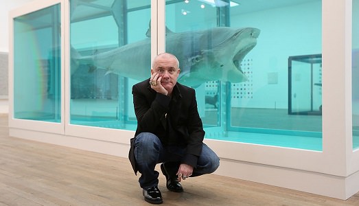 Gli animali di Damien Hirst sotto formaldeide? Fanno male alla salute. Una nuova storia clinico-paranoica arriva sul conto dell’artista inglese Gli animali di Damien Hirst sotto formaldeide? Fanno male alla salute. Una nuova storia clinico-paranoica arriva sul conto dell’artista inglese