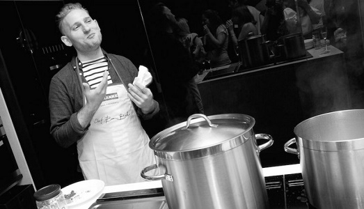Tutti per Ian. Una campagna di crowdfunding per sostenere l’artista Tweedy nella sua lotta contro il cancro