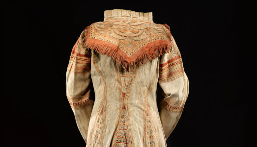 Nativi americani sul piede di guerra contro il Metropolitan: “Questa mostra è un falso” Nativi americani sul piede di guerra contro il Metropolitan: “Questa mostra è un falso”