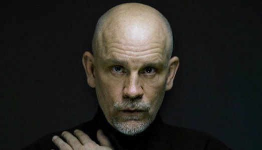 John Malkovich protagonista in The New Pope, la serie di Sorrentino