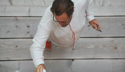 Chi è davvero Julian Schnabel? Un ritratto a tutto tondo, nel film di Pappi Corsicato