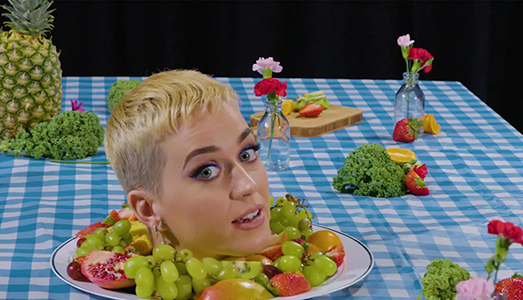 Katy Perry su un piatto d’argento!
