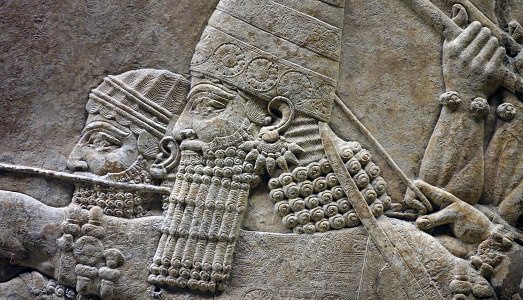 La corsa alla distruzione. Nel mirino dello Stato Islamico ora c’è Khorsabad, e il Ministero iracheno chiede aiuto