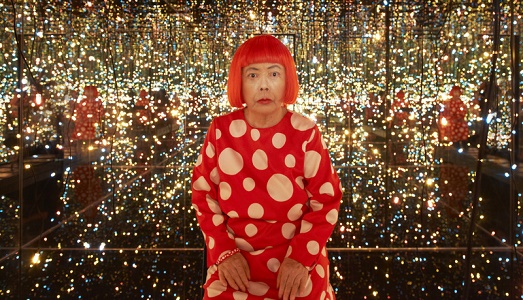 Yayoi Kusama, all’Ordine della Cultura giapponese, e prima artista a ricevere il prestigioso riconoscimento
