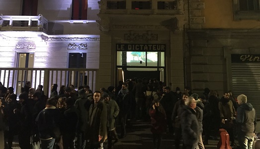 “Coco N°5”, ovvero Le Dictateur rinasce con le immagini di Jacopo Benassi e Federico Pepe, e la musica di Teho Teardo. E Milano s’incanta “Coco N°5”, ovvero Le Dictateur rinasce con le immagini di Jacopo Benassi e Federico Pepe, e la musica di Teho Teardo. E Milano s’incanta