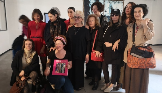 Alla Fabbrica del Vapore, 40 artiste per una nuova storia dell’arte. Il racconto di Francesca Pasini