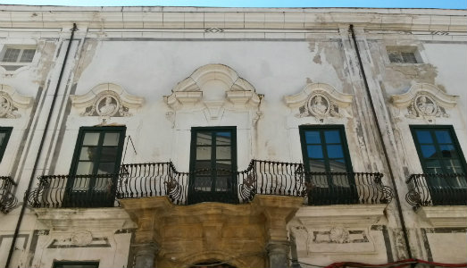 Il corpo underground. A Palazzo Oneto di Palermo torna l’arte contemporanea, con Locus Solus