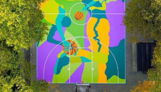Lo street artist Madsteez ha trasformato un campo da basket in un’opera coloratissima Lo street artist Madsteez ha trasformato un campo da basket in un’opera coloratissima