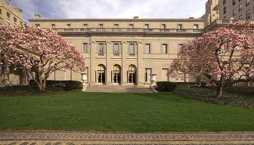 Nessuno tocchi il giardino! Le mire di espansione della Frick Collection di New York frenate da un vincolo, e anche dall’opinione pubblica Nessuno tocchi il giardino! Le mire di espansione della Frick Collection di New York frenate da un vincolo, e anche dall’opinione pubblica