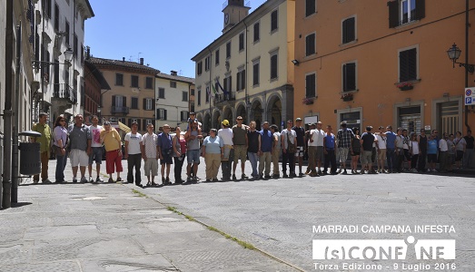 La terza edizione del Marradi Campana Infesta: un giorno con l’arte nel borgo toscano, trasformando gli abitanti in turisti a casa propria