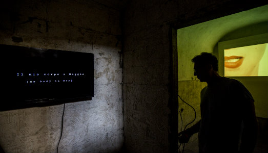 Donne in fiore e uomini soli. I video di Matilde De Feo alle Mura Greche di Napoli Donne in fiore e uomini soli. I video di Matilde De Feo alle Mura Greche di Napoli