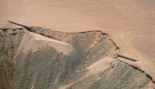 I meravigliosi Troublemakers della Land Art. Fondazione Prada porta in scena un documentario speciale, in prima visione europea