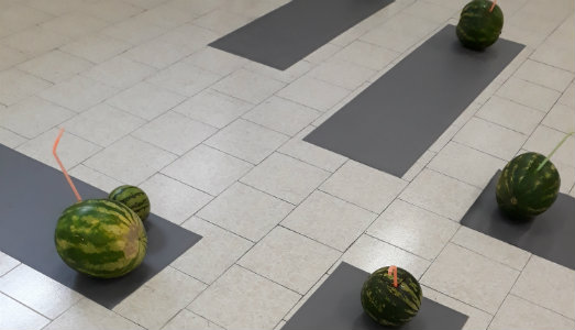 A Milano, Tile Project Space festeggia il suo quarto compleanno chiudendo gli occhi