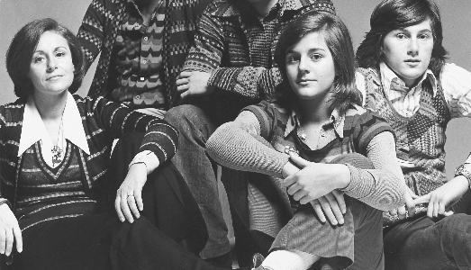 È in uscita il libro-tessuto in edizione limitata sulla storia della maison Missoni