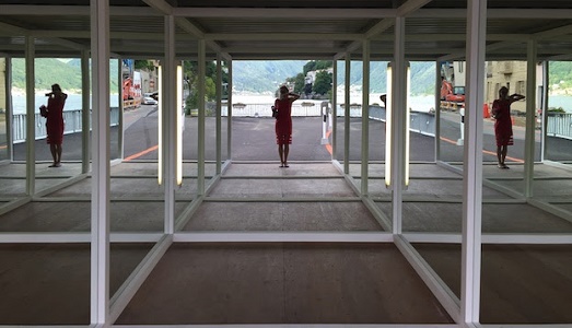 “Un percorso d’arte”, con quindici opere affacciate sul lago: a Morcote, nel Canton Ticino, in compagnia di Garutti, Vigo, Munari e Moore
