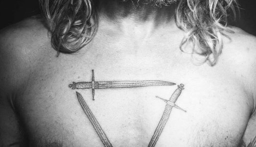 Artista o cavaliere? Entrambi, per la mostra al Castello di Gaasbeek, con Damien Hirst e Marina Abramovic