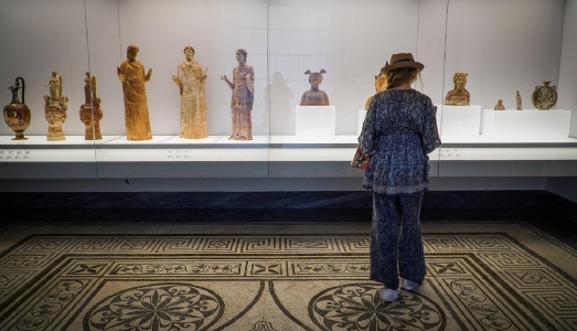 Dopo 20 anni riapre al pubblico la collezione Magna Grecia del Museo Archeologico Nazionale di Napoli Dopo 20 anni riapre al pubblico la collezione Magna Grecia del Museo Archeologico Nazionale di Napoli