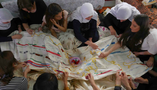 Il sottile filo delle culture. A Palazzo Belmonte di Palermo, gli arazzi di Daniela Papadia