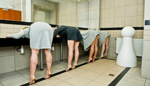 Protagonista della pièce è il soggiorno. A Napoli, iniziano gli spettacoli itineranti di Altofest