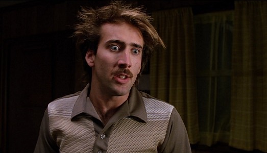 Nicolas Cage e la coscienza pulita con il cranio del dinosauro. L’attore restituisce all’Asia un fossile, importato clandestinamente dalla Mongolia Nicolas Cage e la coscienza pulita con il cranio del dinosauro. L’attore restituisce all’Asia un fossile, importato clandestinamente dalla Mongolia
