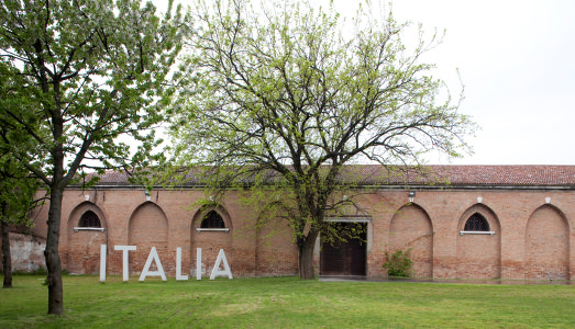 Chi mandiamo alla Biennale?