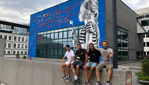 Farfalle in volo su un Data Center. A Padova, la street art racconta il sogno di un’azienda Farfalle in volo su un Data Center. A Padova, la street art racconta il sogno di un’azienda