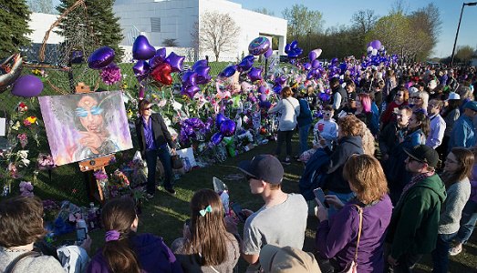 A nemmeno una settimana dalla morte, l’annuncio: la tenuta da 60 milioni di dollari di Prince diventerà un museo A nemmeno una settimana dalla morte, l’annuncio: la tenuta da 60 milioni di dollari di Prince diventerà un museo