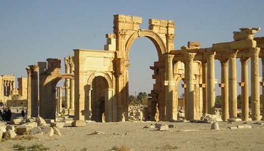 Un albero per un giusto. A Milano si ricorda l’archeologo Khaled al-Asaad, ucciso dall’Isis a Palmira, con una giornata molto particolare Un albero per un giusto. A Milano si ricorda l’archeologo Khaled al-Asaad, ucciso dall’Isis a Palmira, con una giornata molto particolare