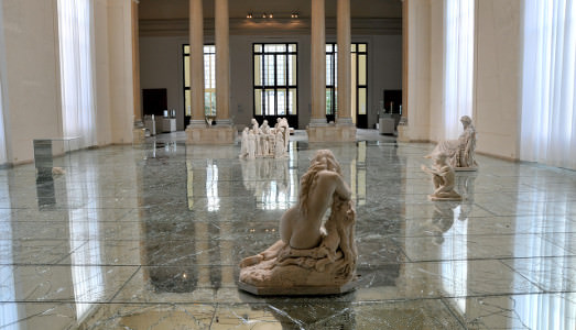 Artista versus museo Artista versus museo