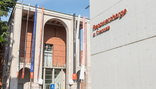 Un pieno d’arte, grazie. La Triennale di Milano e Repower ricaricano il tuo veicolo elettrico