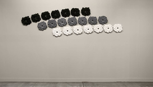 Una melodia di assonanze cromatiche Una melodia di assonanze cromatiche