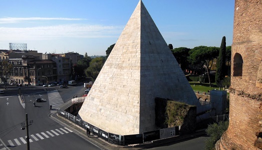Da imprenditore a Grande Ufficiale della Repubblica italiana: onori e gloria a Yuzo Yagi, dopo il restauro della Piramide Cestia Da imprenditore a Grande Ufficiale della Repubblica italiana: onori e gloria a Yuzo Yagi, dopo il restauro della Piramide Cestia