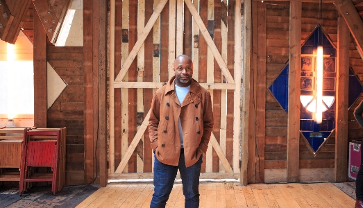 Prada invita Theaster Gates a dirigere il suo nuovo council per l’inclusione e la diversità Prada invita Theaster Gates a dirigere il suo nuovo council per l’inclusione e la diversità