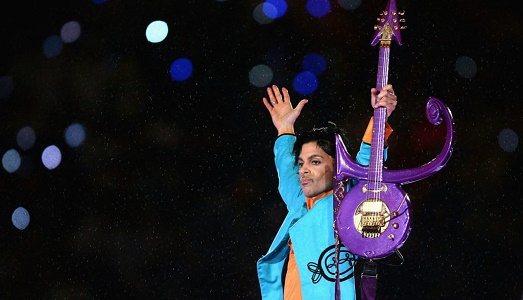 Prince e Paisley Park: la residenza dell’icona del Pop, a pochi mesi dalla morte, diventa un mausoleo. Ed è corsa al biglietto