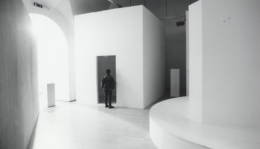 “Ultime Generazioni” su “Altri tempi, altri miti”. La Quadriennale – e i curatori – fanno autoanalisi, ripercorrendo vent’anni d’arte italiana