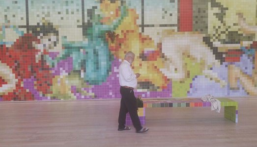 Artbasel/le mostre da non perdere: il muro di pixel osé di Tobias Rehberger, alla Fondazione Beyeler