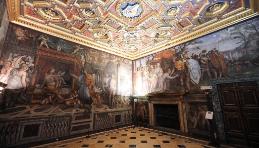 Nuova luce sulle nozze di Alessandro. Al via i restauri degli affreschi di Villa Farnesina