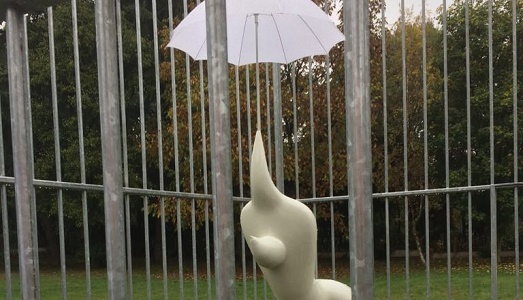 Scultura pubblica fuori dai grandi centri. Ecco l’esperienza di Origgio, nel milanese, che da oggi ha nel suo parco Louise Bourgeois, Giovanni Rizzoli e Tristano di Robilant