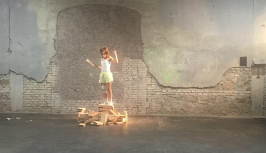 Riuscire bene, fallire meglio. A Roma, l’intensa performance di Despina Charitonidi