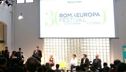 Trenta candeline, e non sentirle, per RomaEuropa Festival: ecco le presentazioni della kermesse 2015 all’ex opificio Ostiense Trenta candeline, e non sentirle, per RomaEuropa Festival: ecco le presentazioni della kermesse 2015 all’ex opificio Ostiense