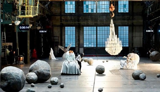 Hans Ulrich Obrist, un nuovo riconoscimento: la star dei curatori si porta a casa il Folkwang Prize 2015 Hans Ulrich Obrist, un nuovo riconoscimento: la star dei curatori si porta a casa il Folkwang Prize 2015