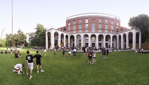 Tutti di corsa per la Triennale. Il museo milanese organizza una gara non competitiva, per la diffusione della cultura e della sua immagine