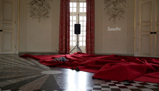 Un mese e mezzo di “Cinemoderno”: careof lancia un programma di live e “set” che mischiano azioni, immagini e suoni. Con le architetture di Parasite