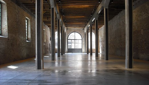 Biennale di Venezia e Victoria & Albert Museum, per la prima volta insieme. Il risultato è la mostra “A world of fragile parts”, sul rapporto tra copia, originale e salvaguardia