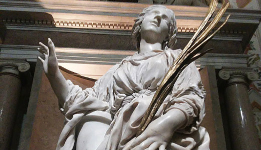 Santa Bibiana torna nella sua Chiesa. La Soprintendenza punta il dito contro il degrado