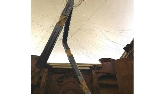 Colombia e Italia unite dai fili dell’arpa esplosa di Santiago Villaveces, a Saluzzo