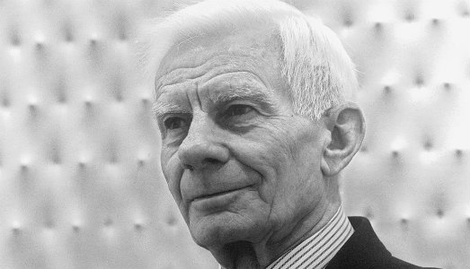 Addio a Enrico Castellani. Scomparso il grande maestro dell’arte italiana