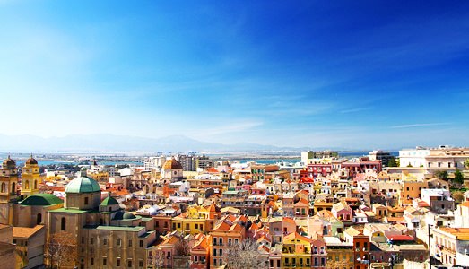 Cagliari punta sul contemporaneo: un ricco programma di arte pubblica diffusa ridisegna la città. Ecco i prossimi appuntamenti, con Future Framers e Enzo Cosimi